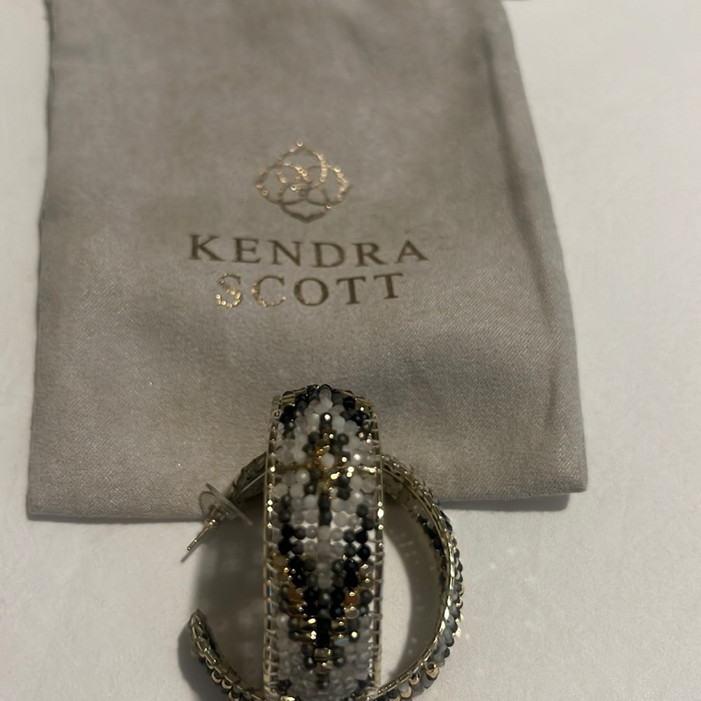 Kendra Scott: Britt Gold Hoop Earrings in Neutral Mix - like new